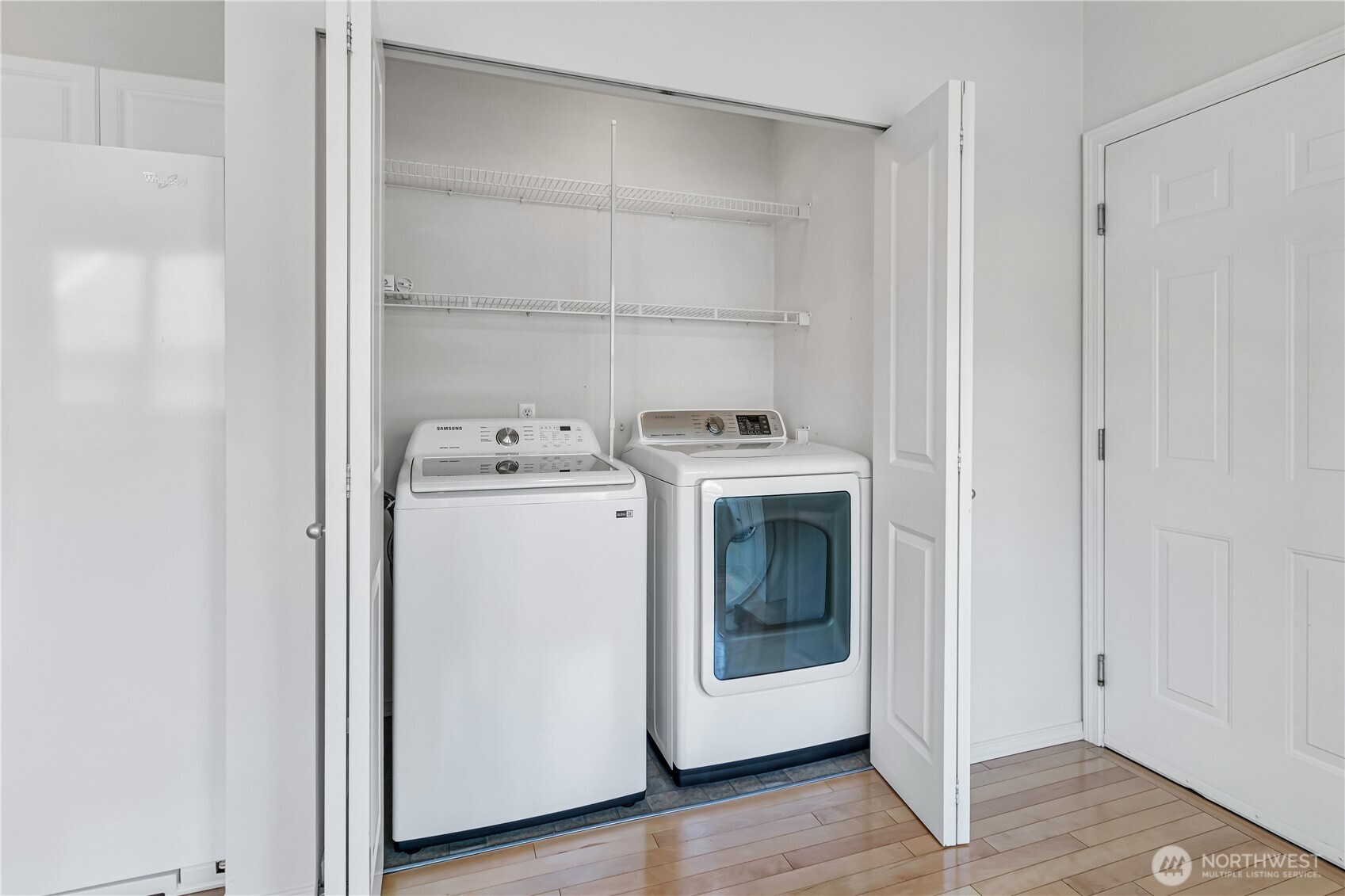 property viewer photo 27