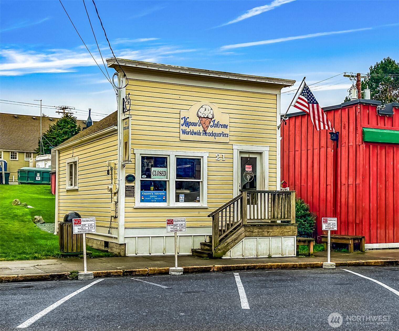 main property photo 32
