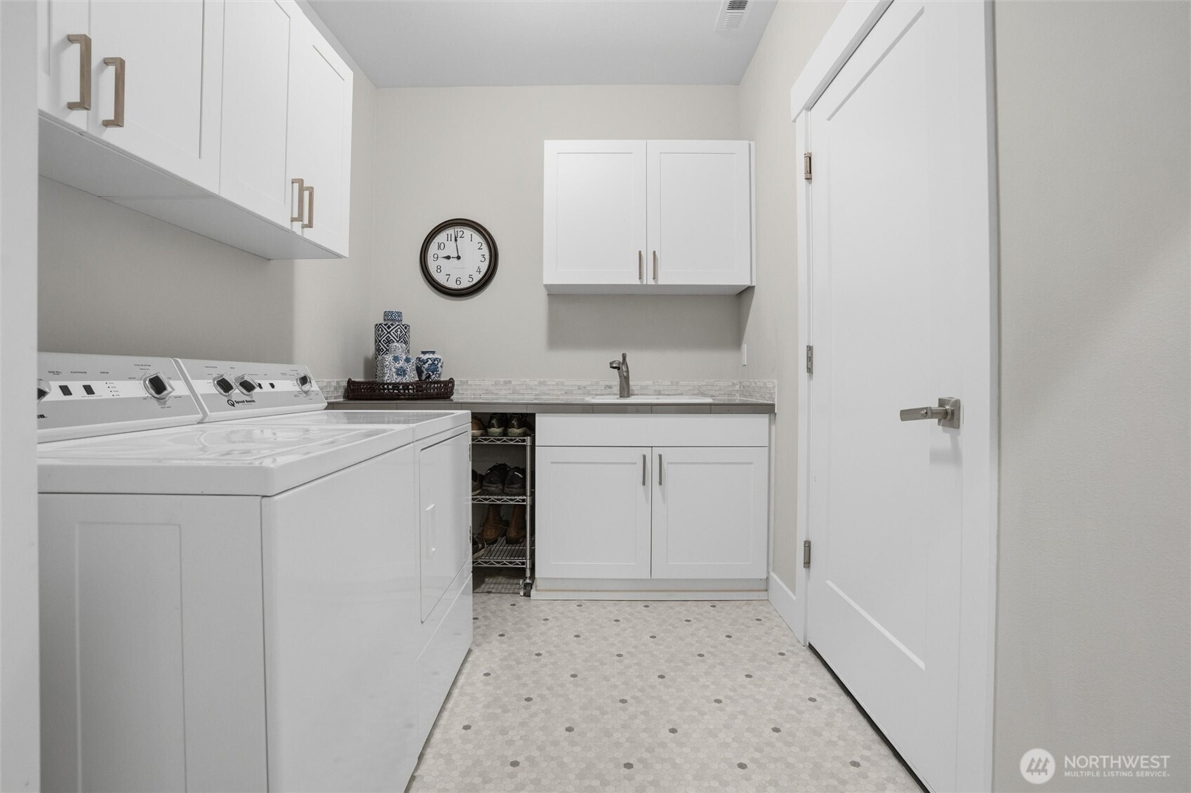 property viewer photo 22
