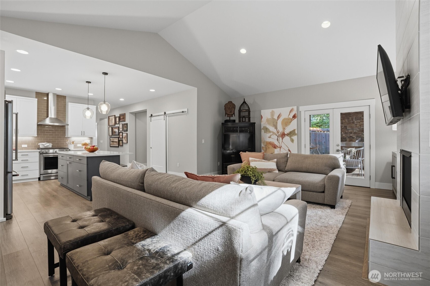 property viewer photo 27