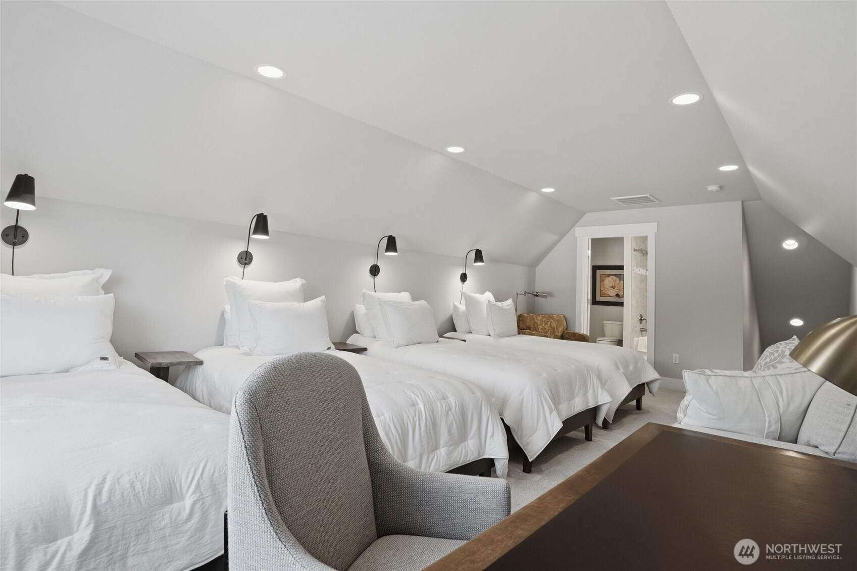 property viewer photo 34