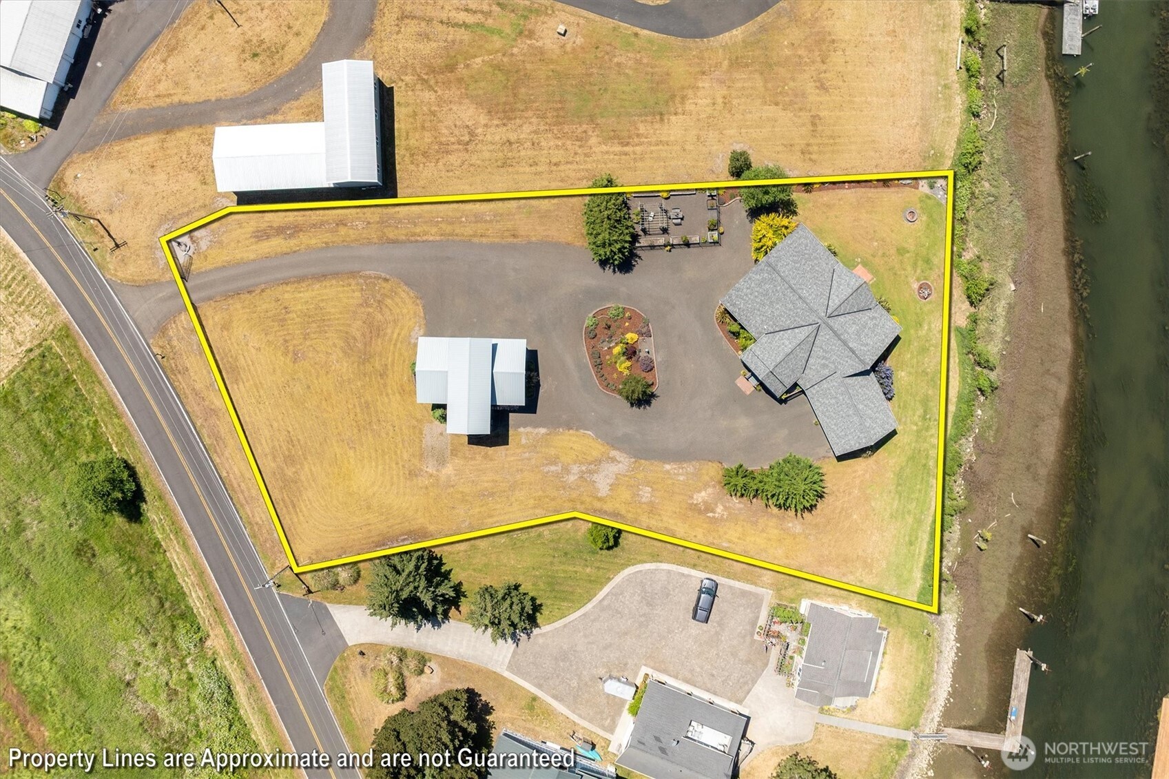 main property photo 33