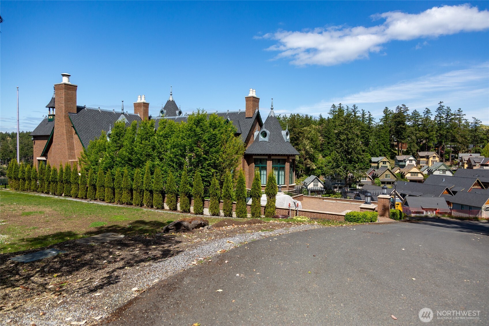 main property photo 14