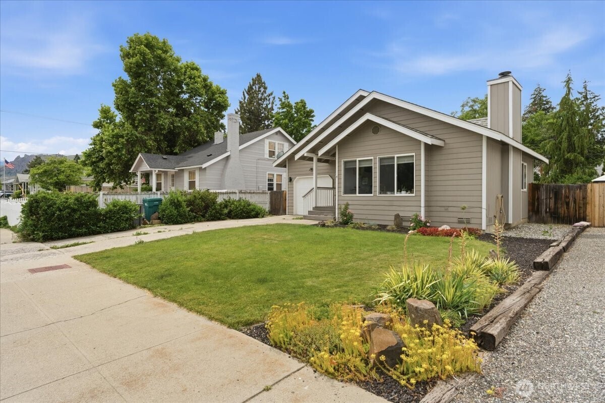 main property photo 0