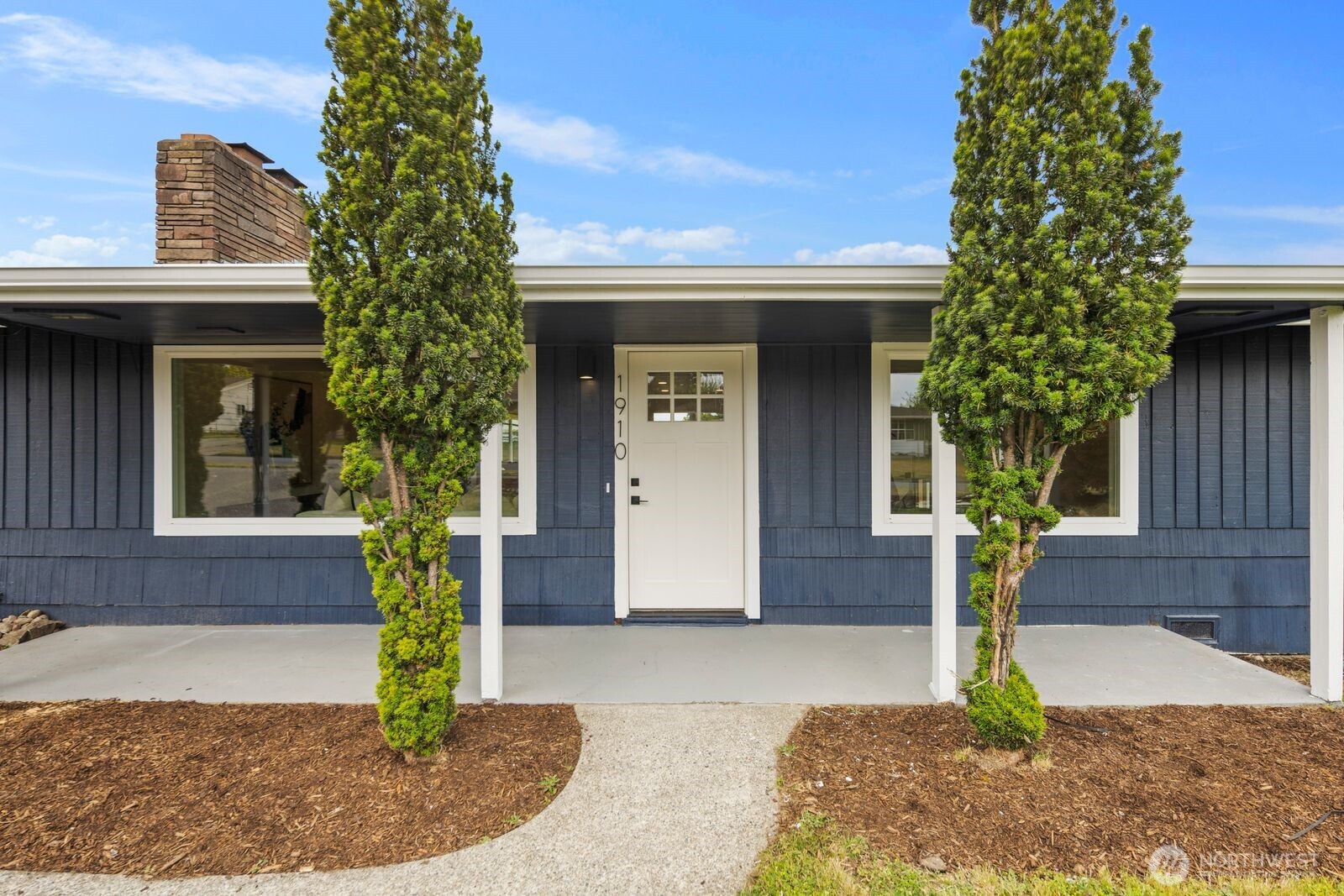 main property photo 0