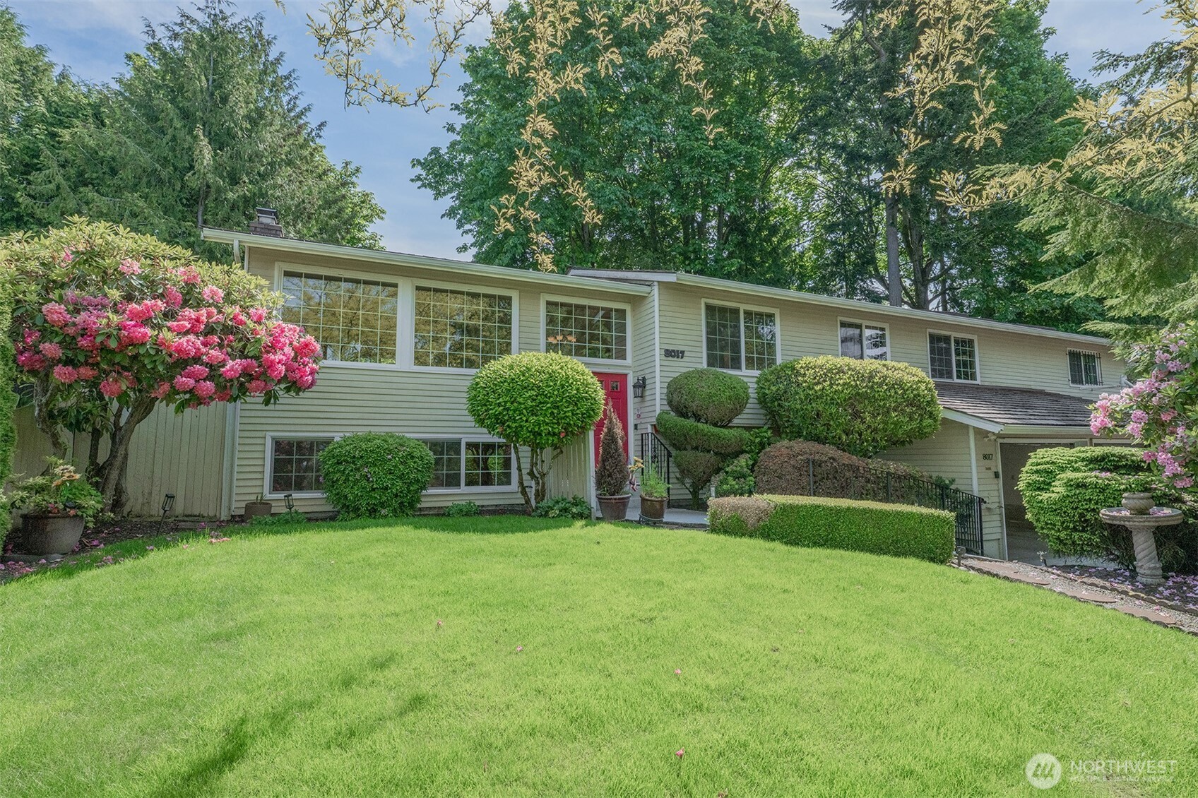 main property photo 0