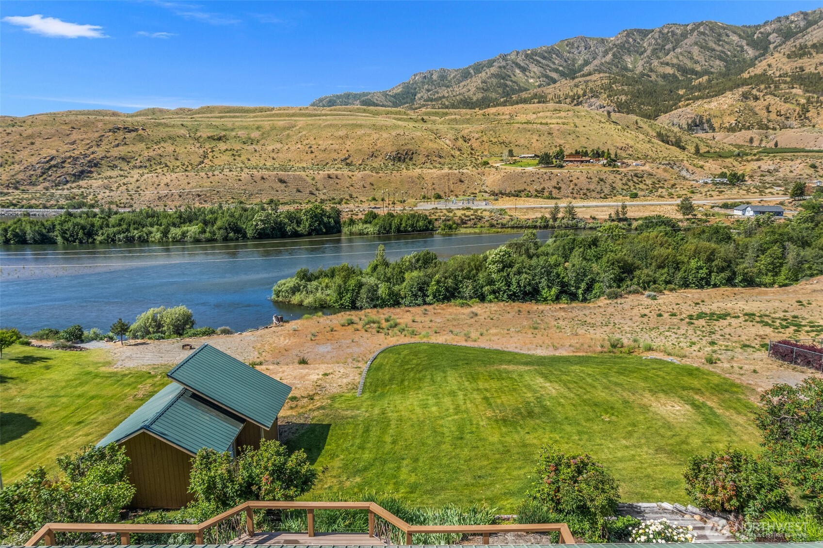 main property photo 22