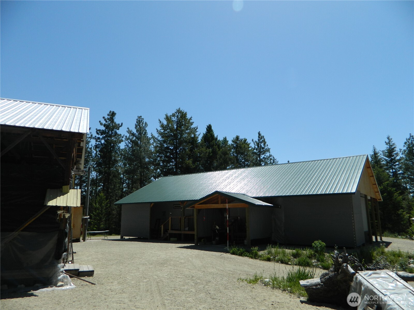 main property photo 6