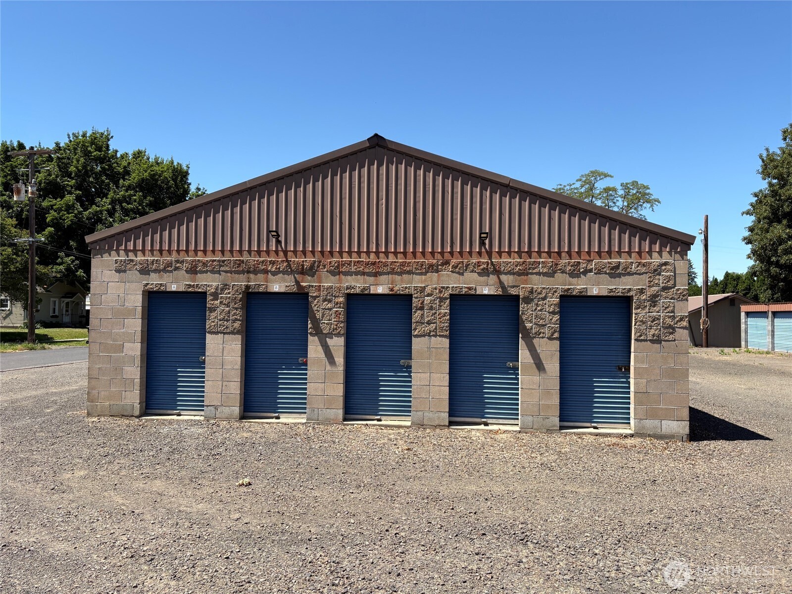 main property photo 0