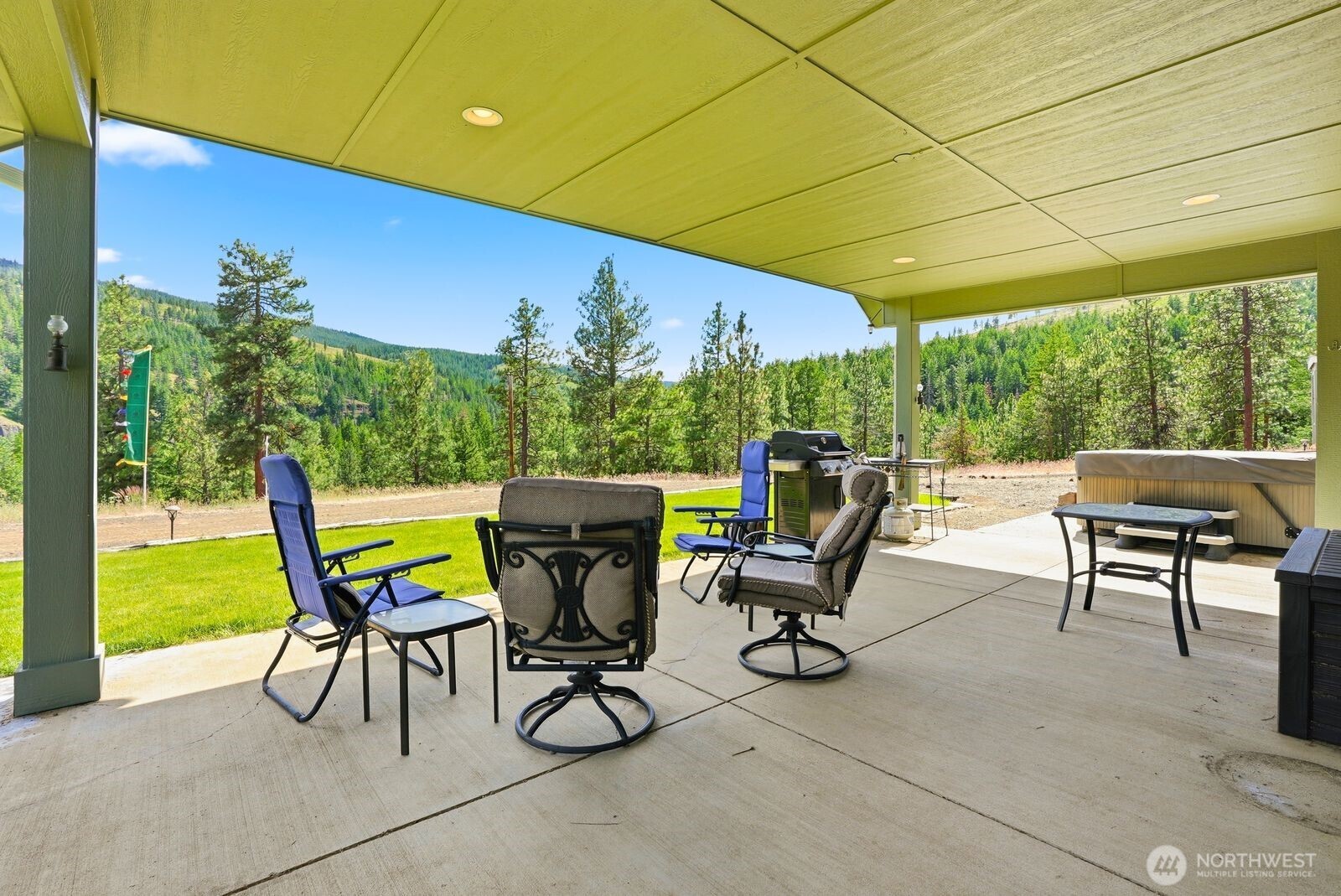main property photo 29