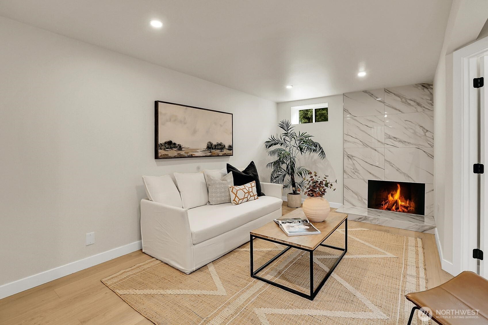 property viewer photo 19