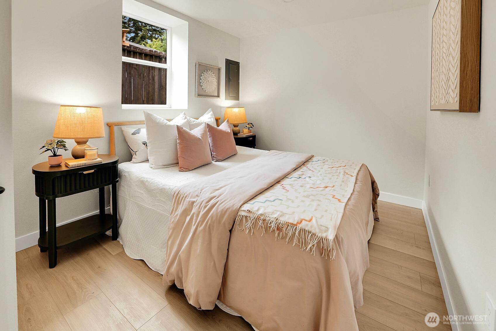 property viewer photo 20