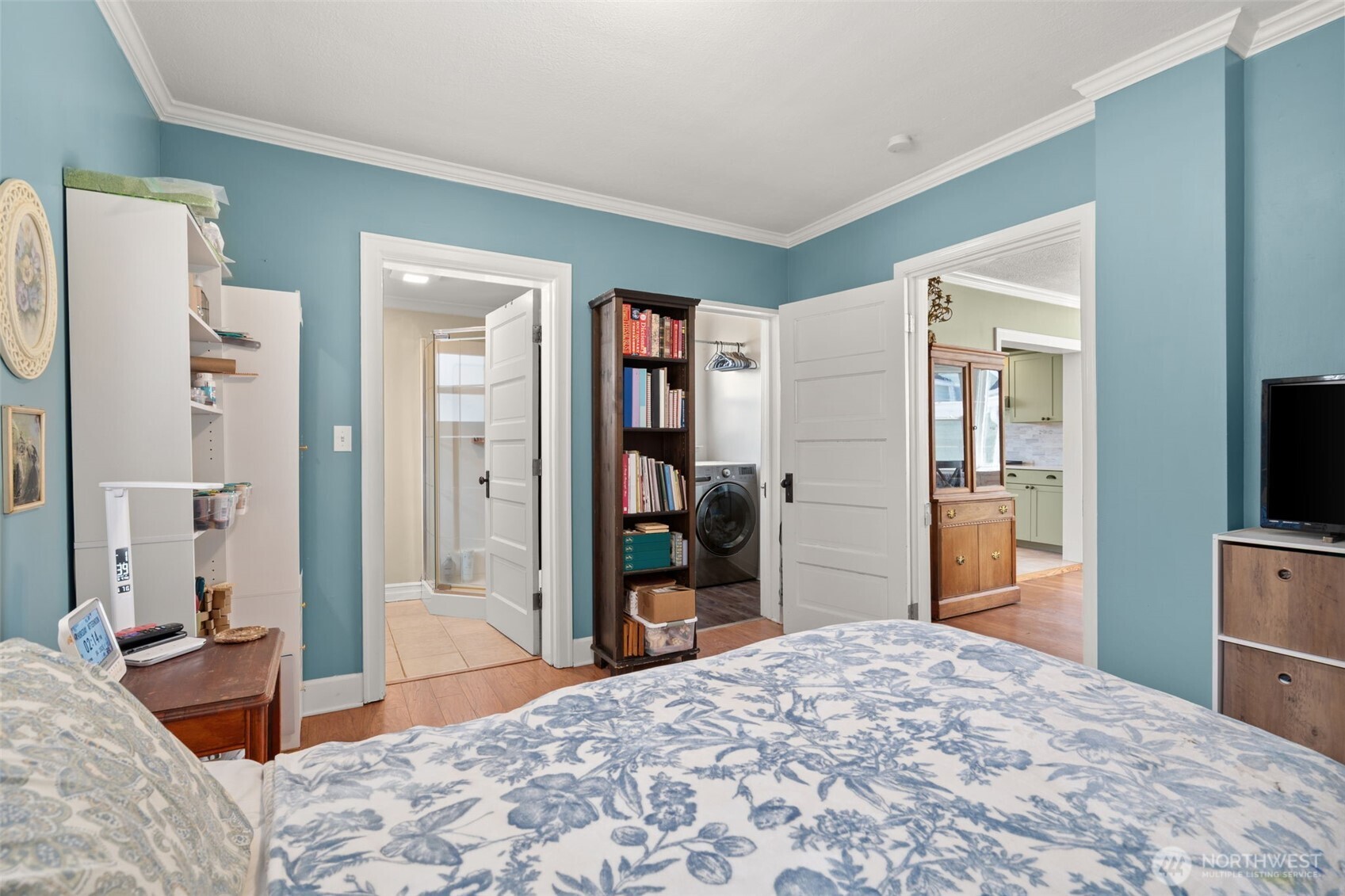 main property photo 13