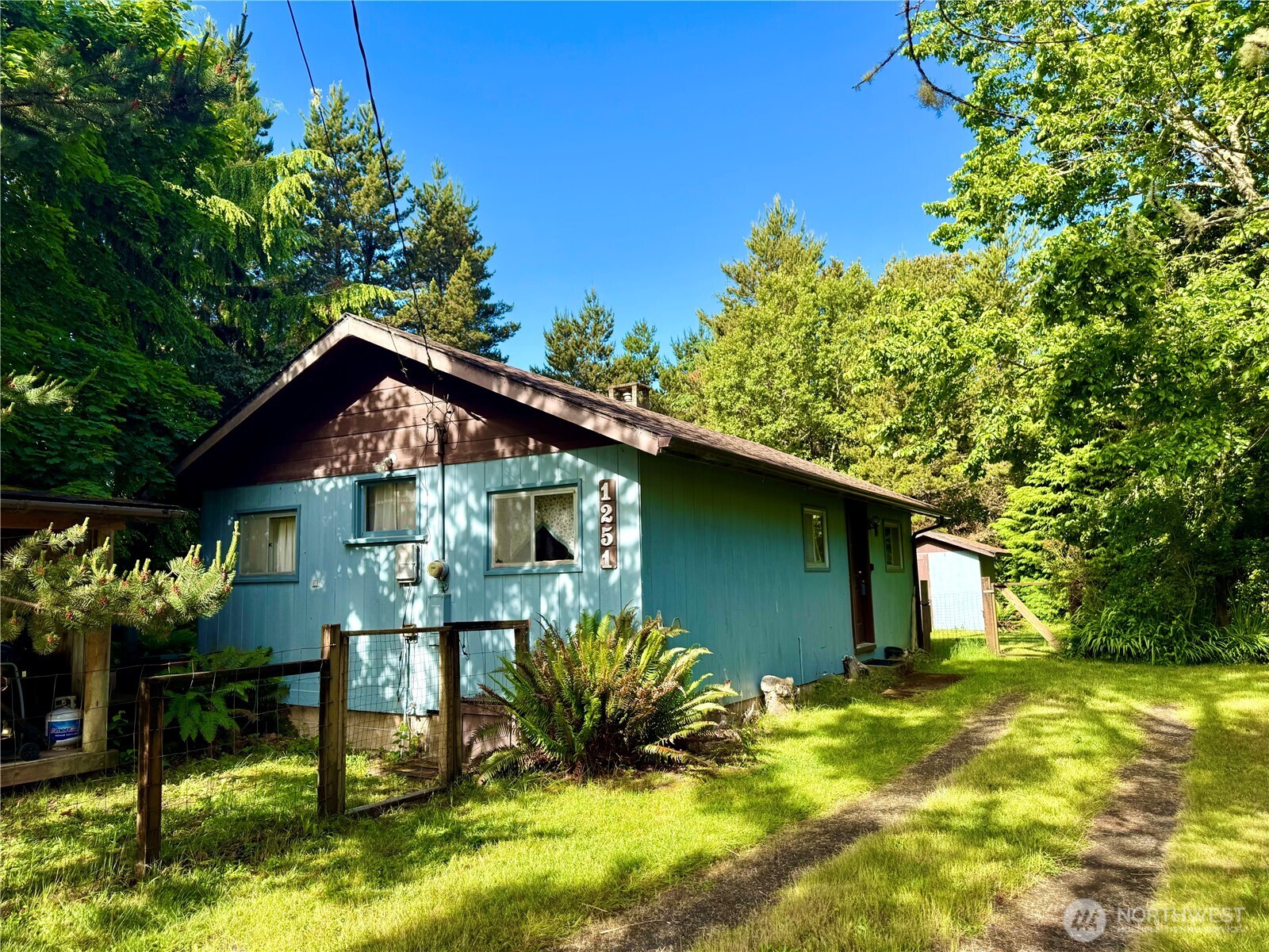 property viewer photo 3