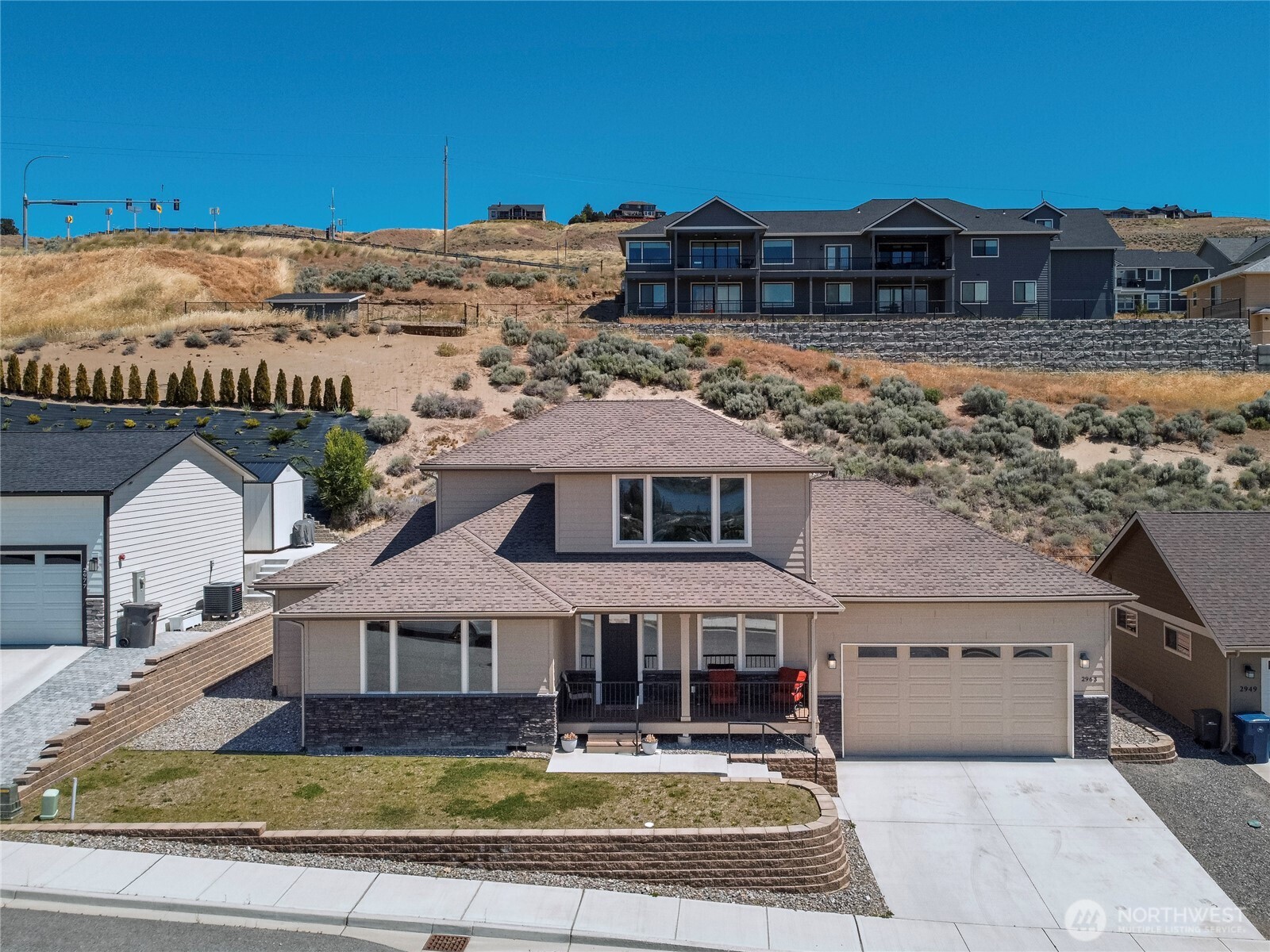 main property photo 0