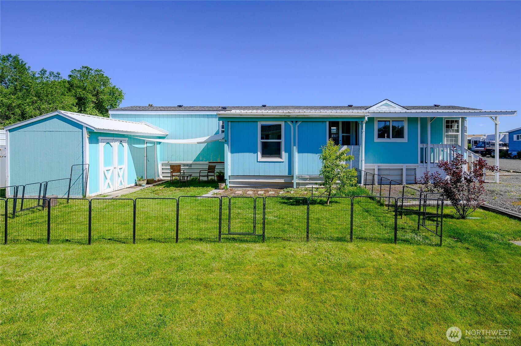 main property photo 22