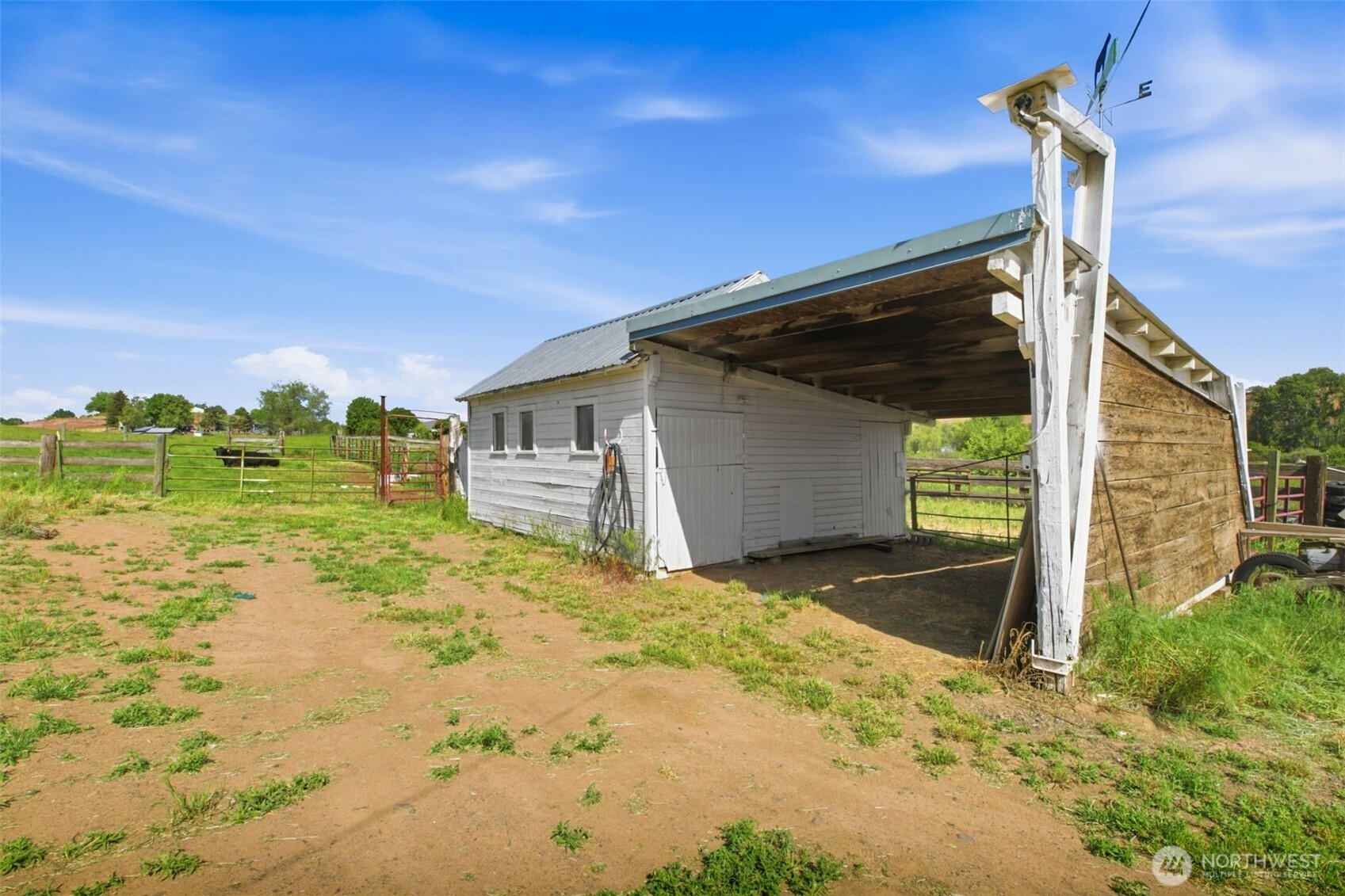 main property photo 14
