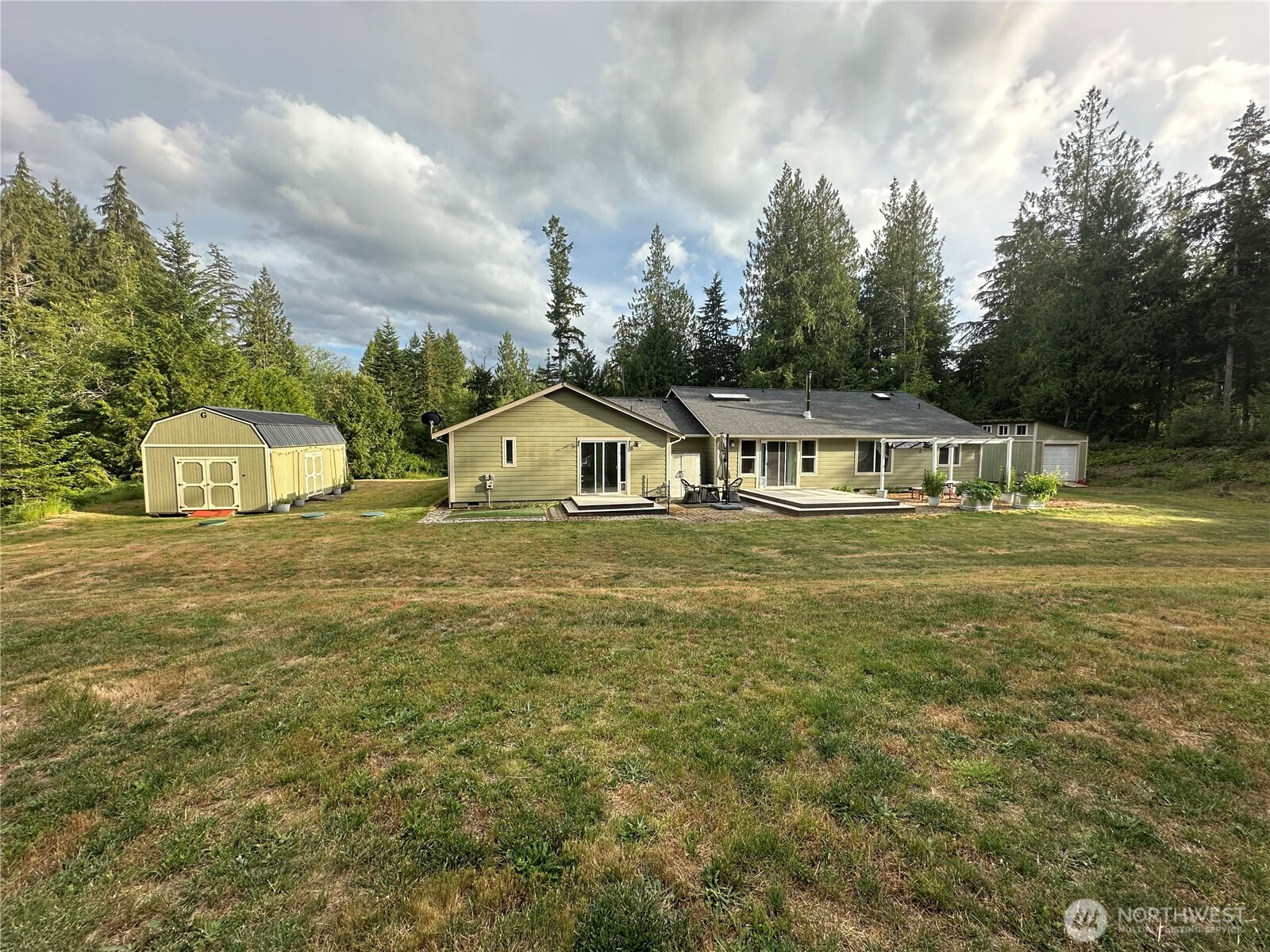 main property photo 29