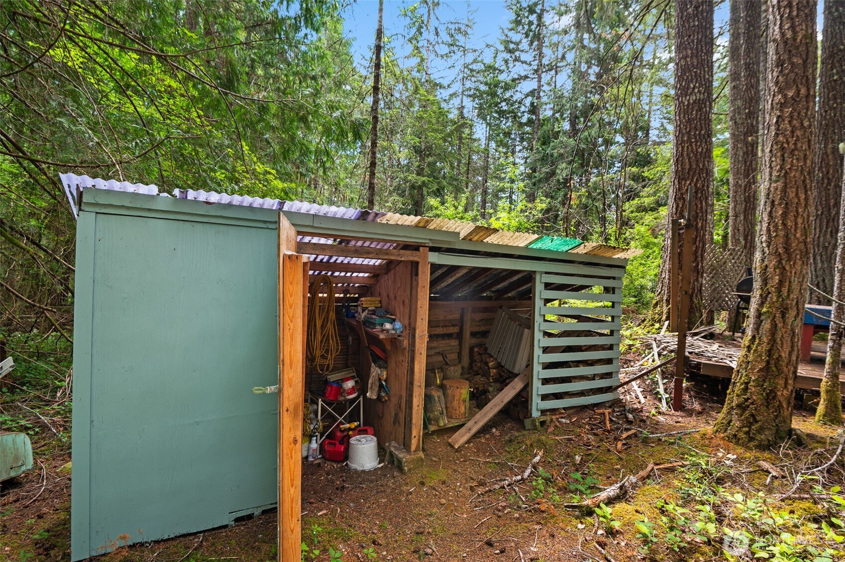 main property photo 20