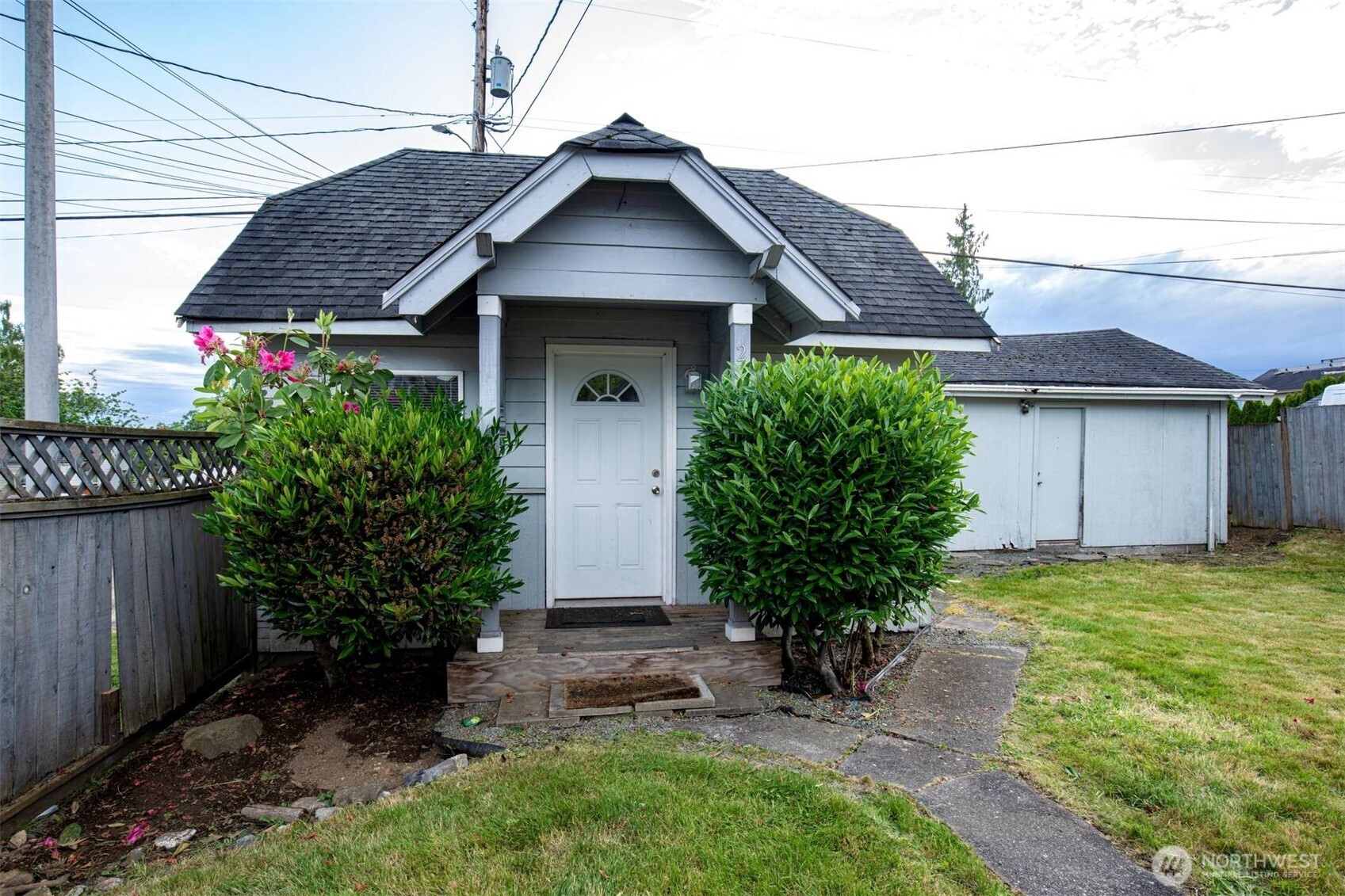 main property photo 0