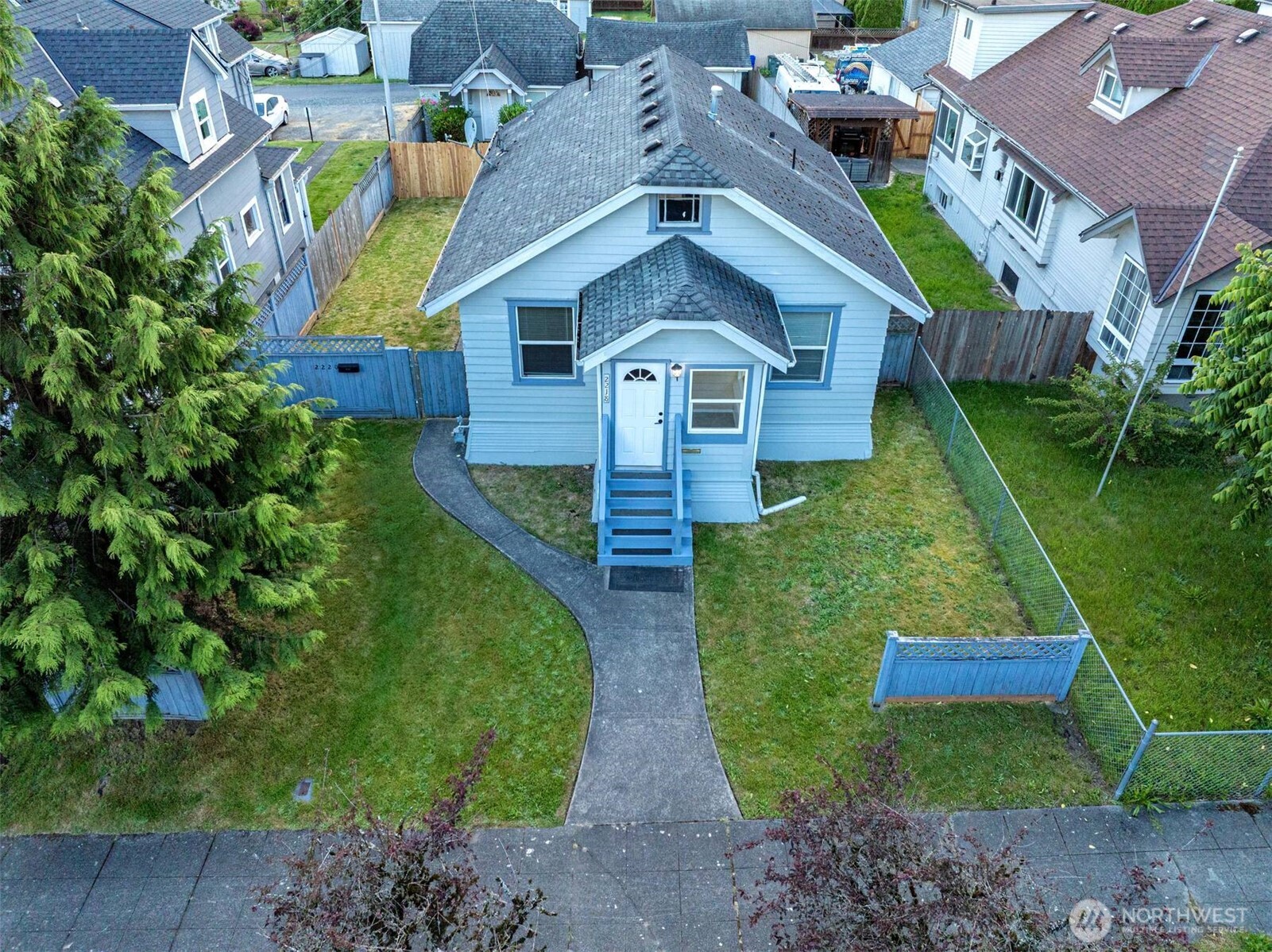 main property photo 29