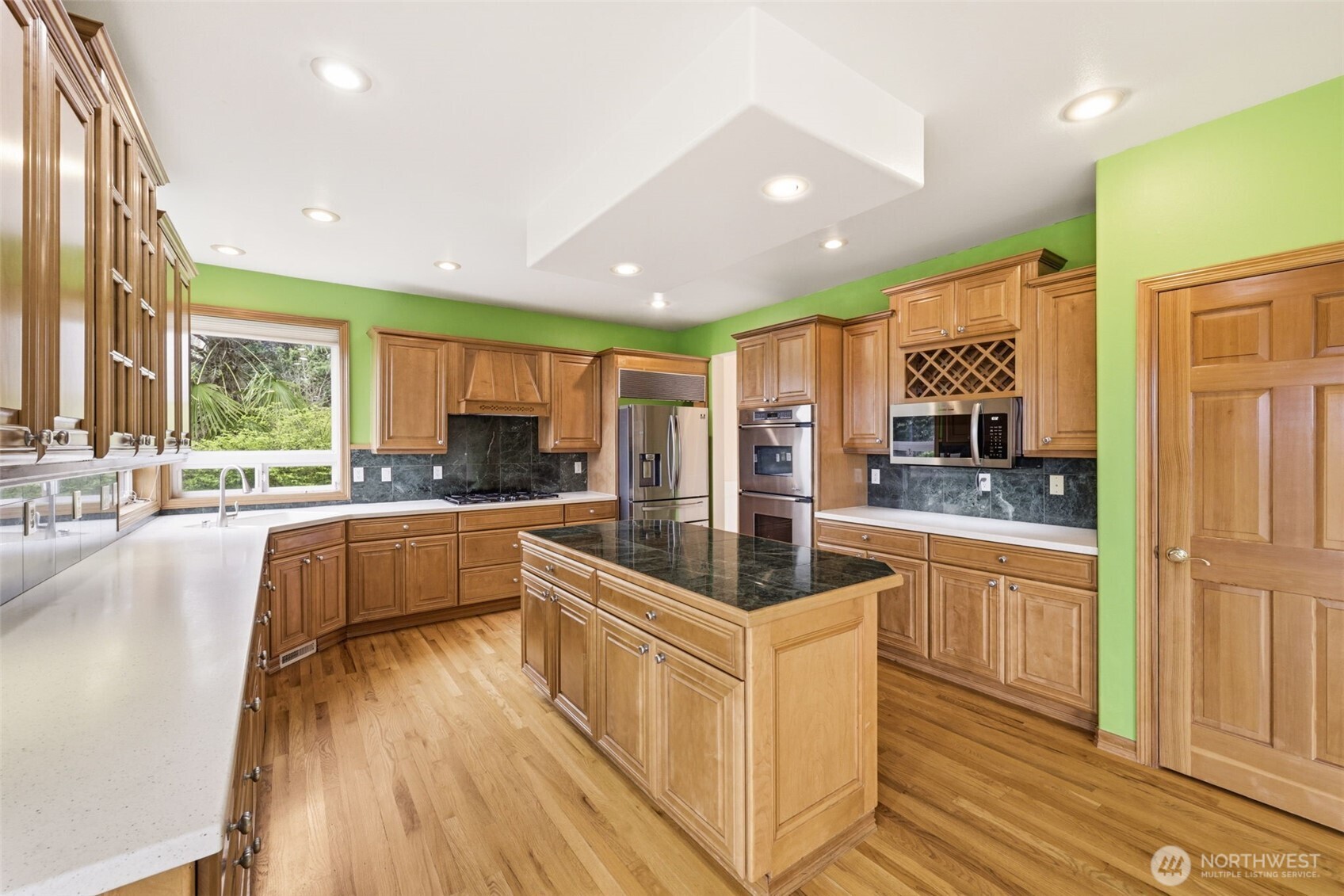 main property photo 16
