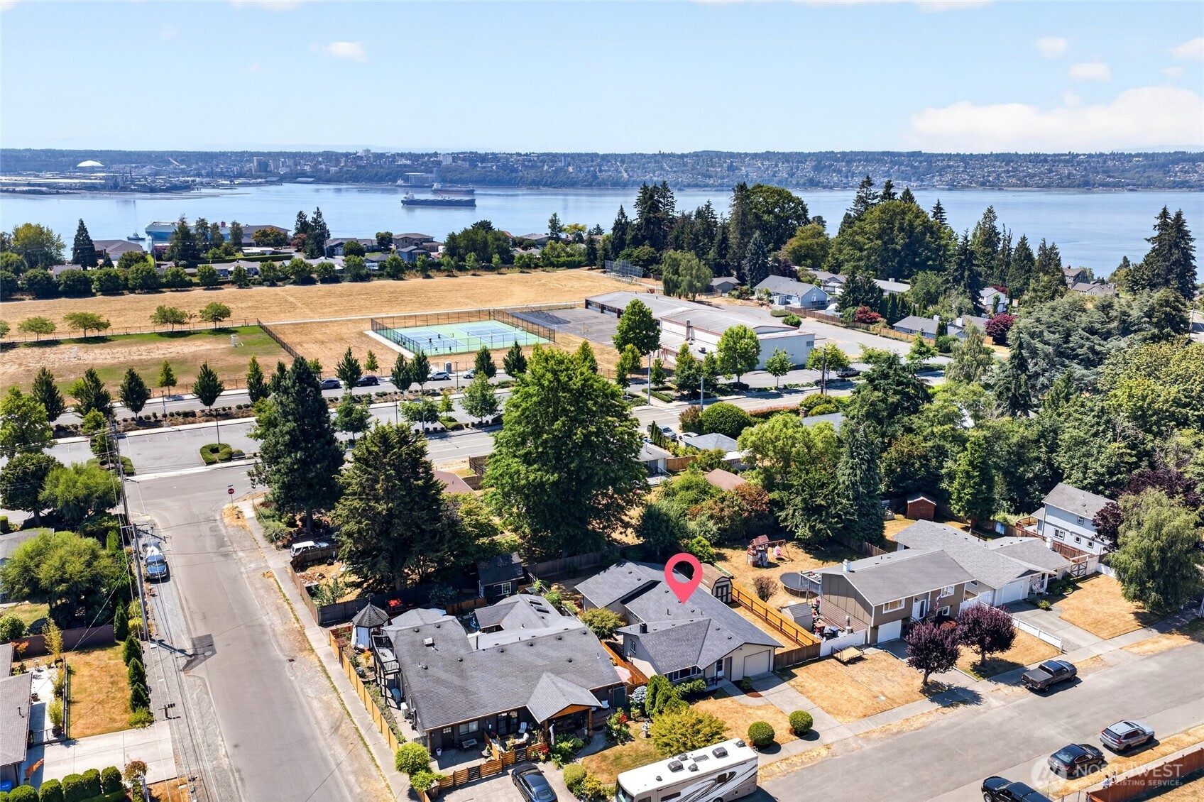 main property photo 29
