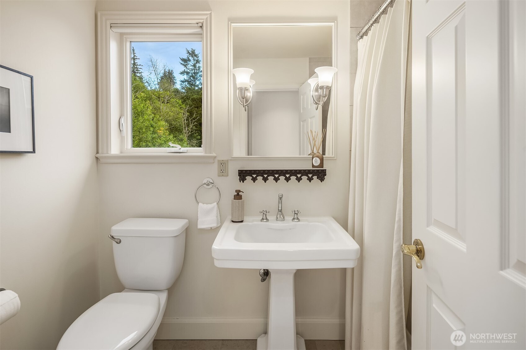 property viewer photo 29