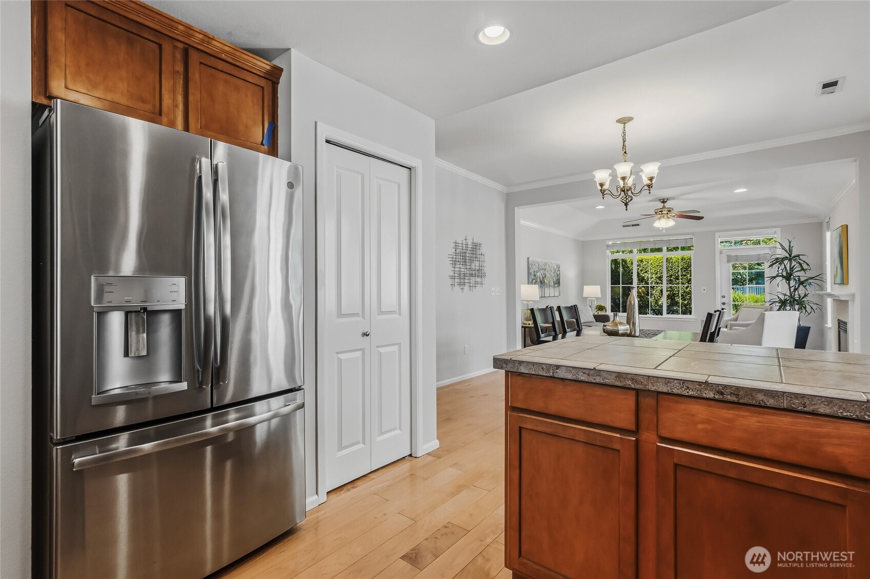 property viewer photo 10