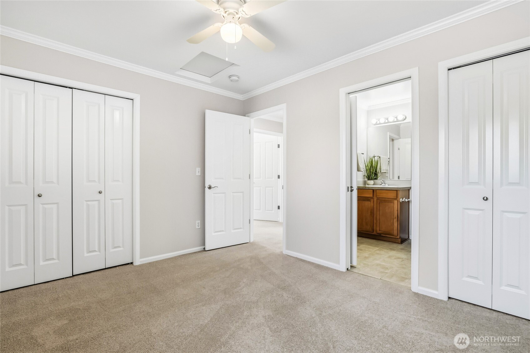 property viewer photo 17