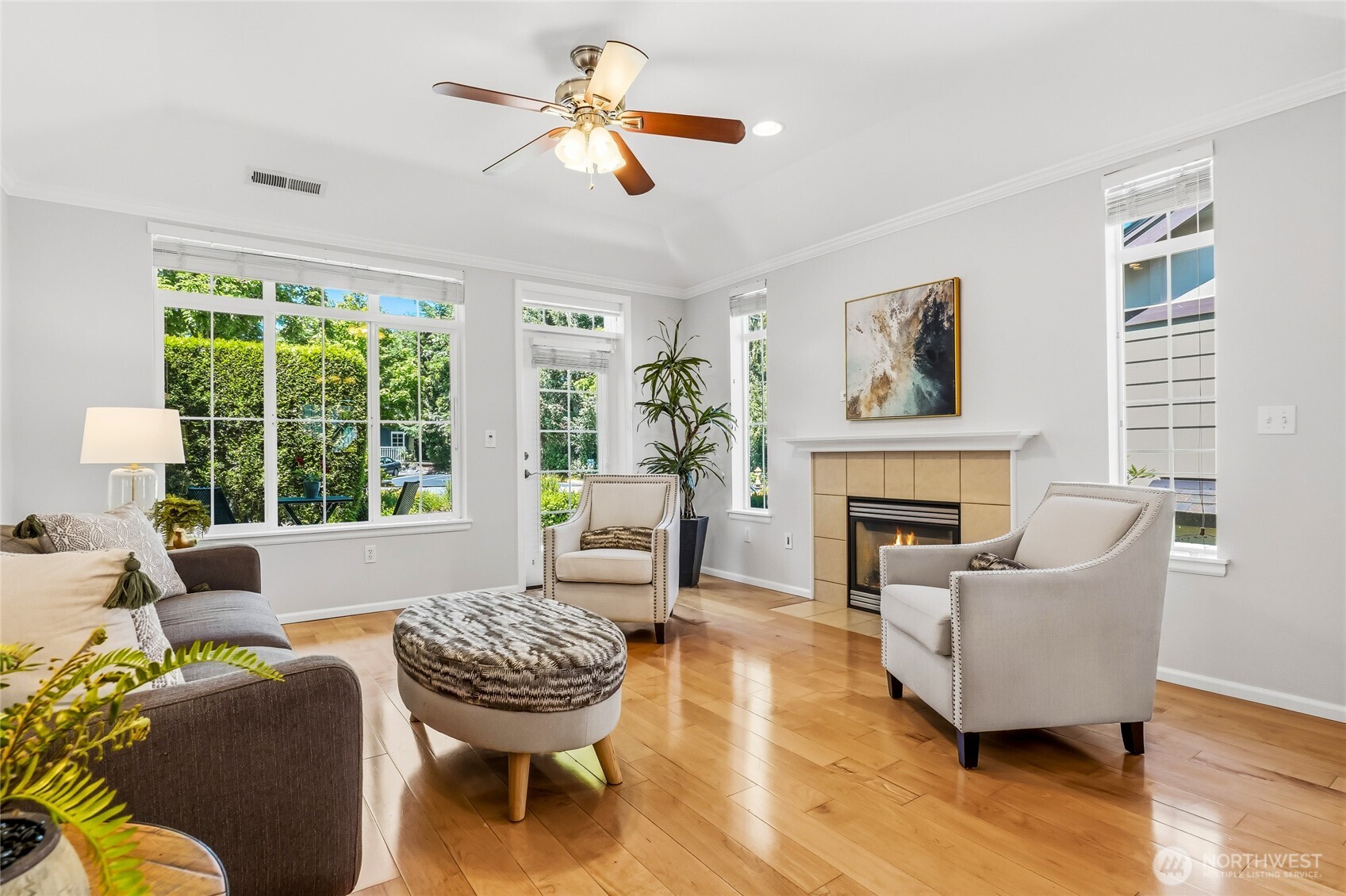 property viewer photo 4