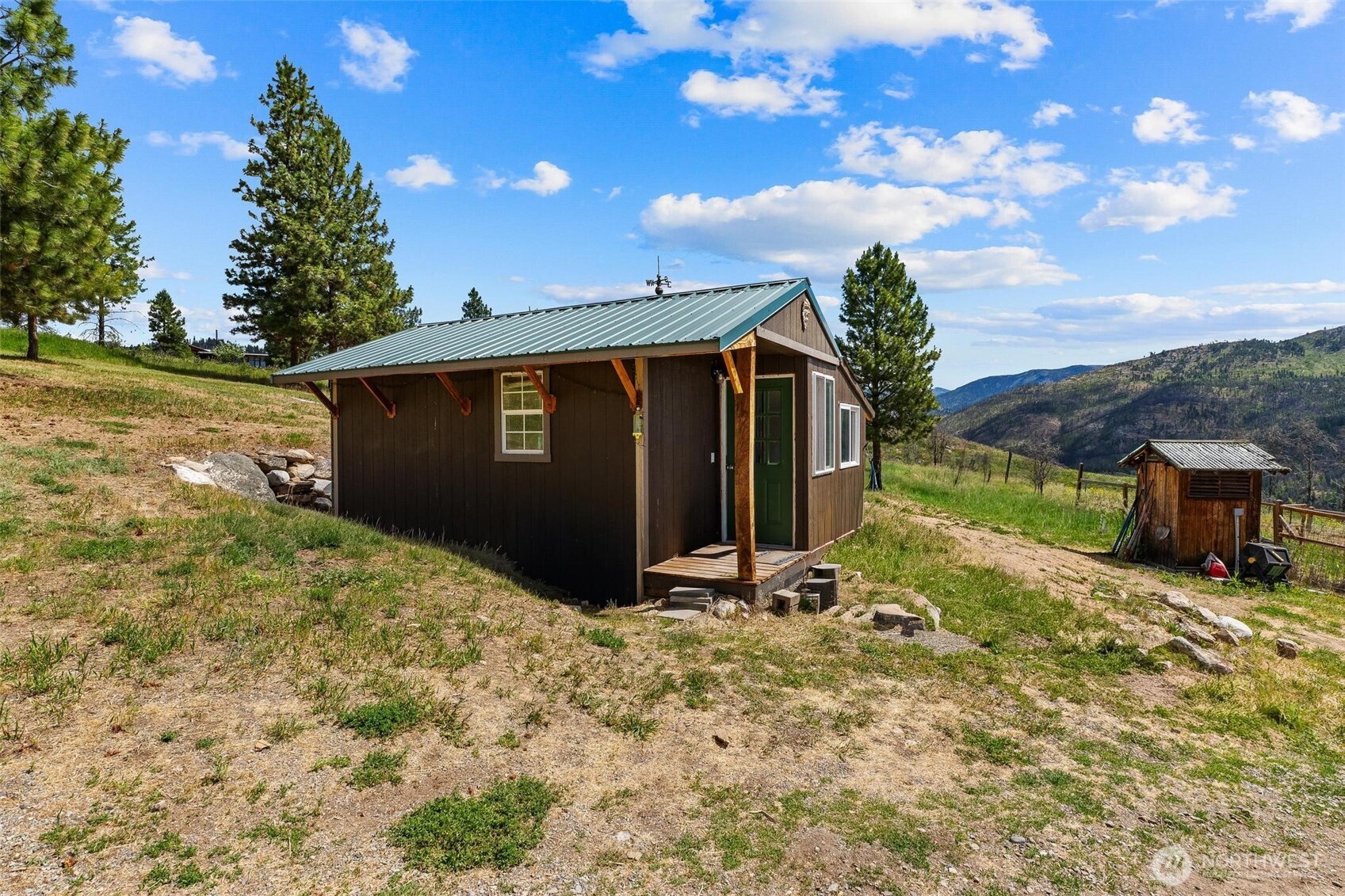 main property photo 31