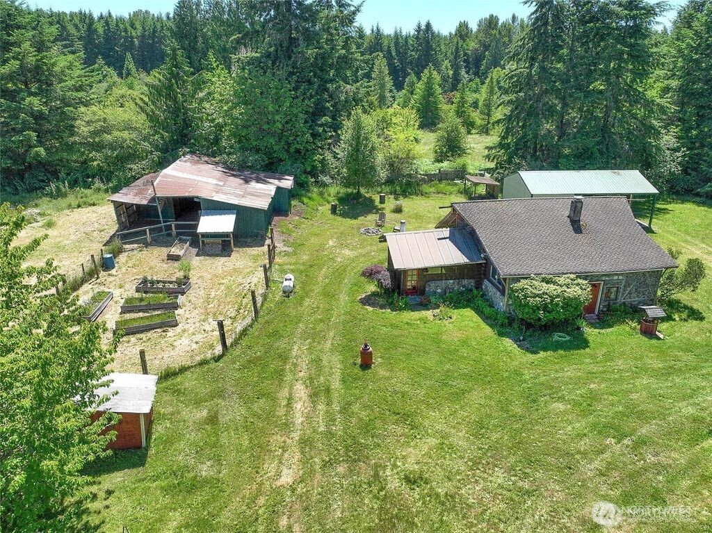 main property photo 39
