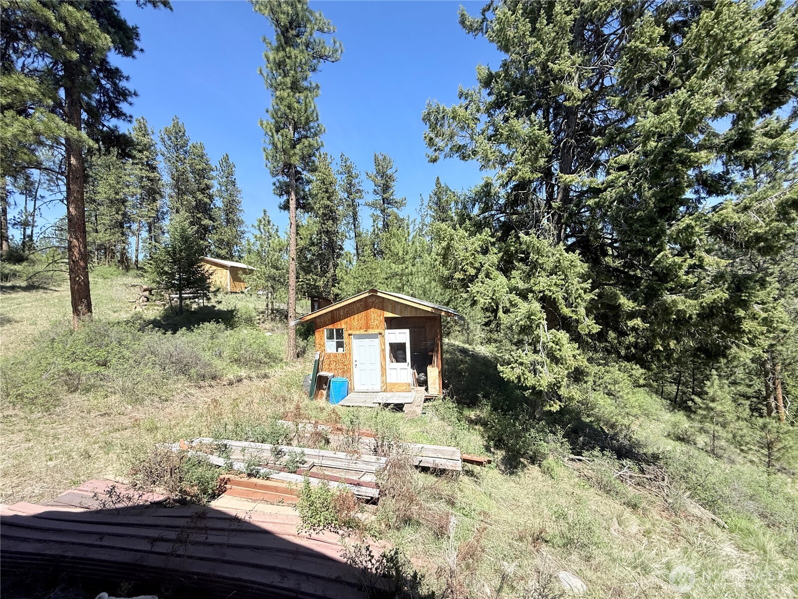 main property photo 18