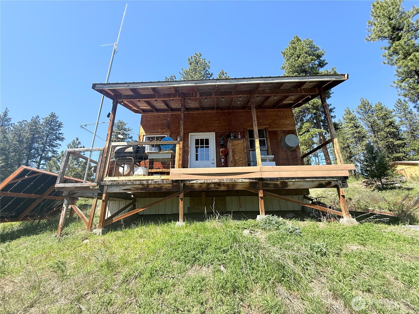 main property photo 9