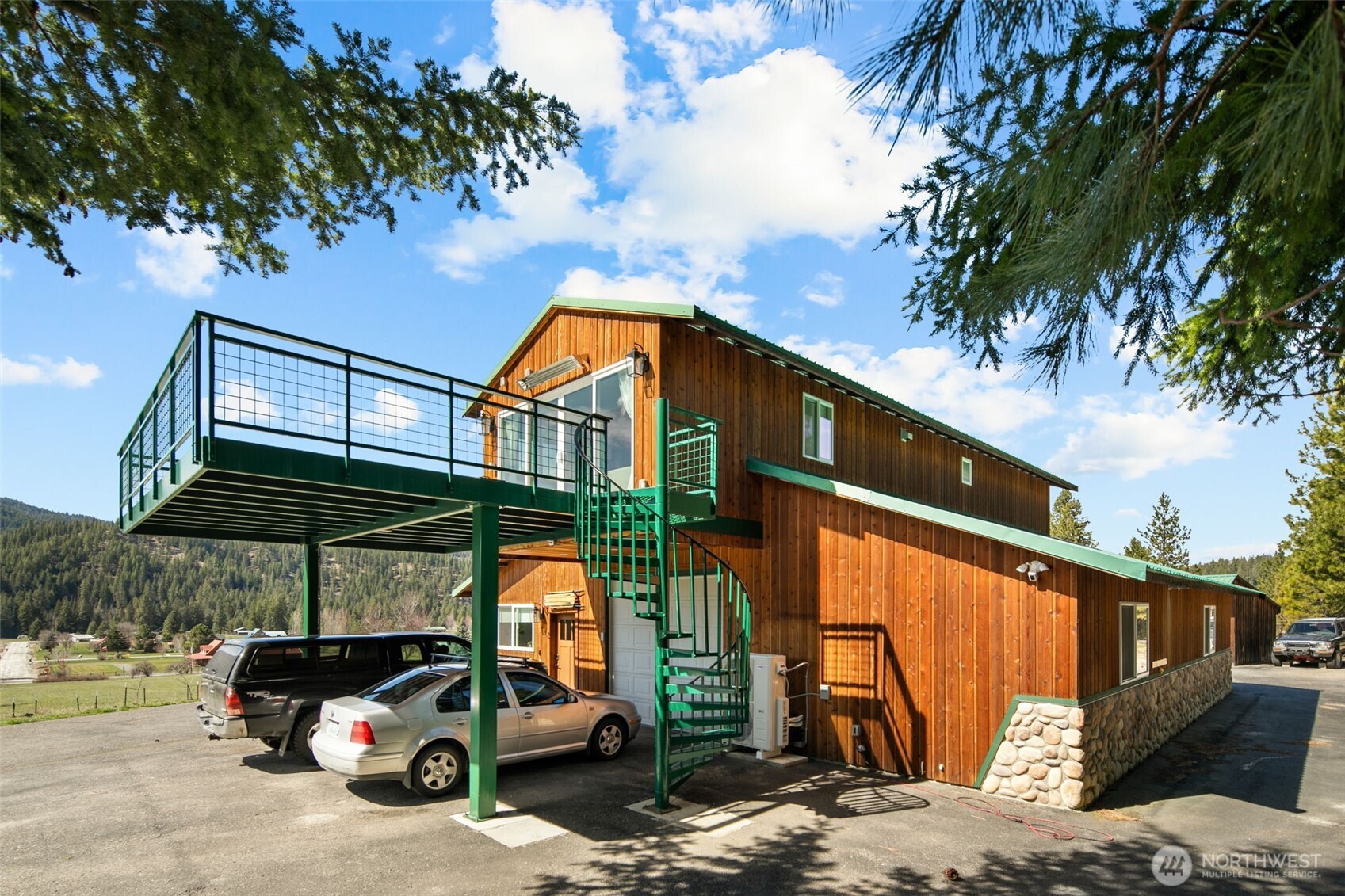main property photo 2