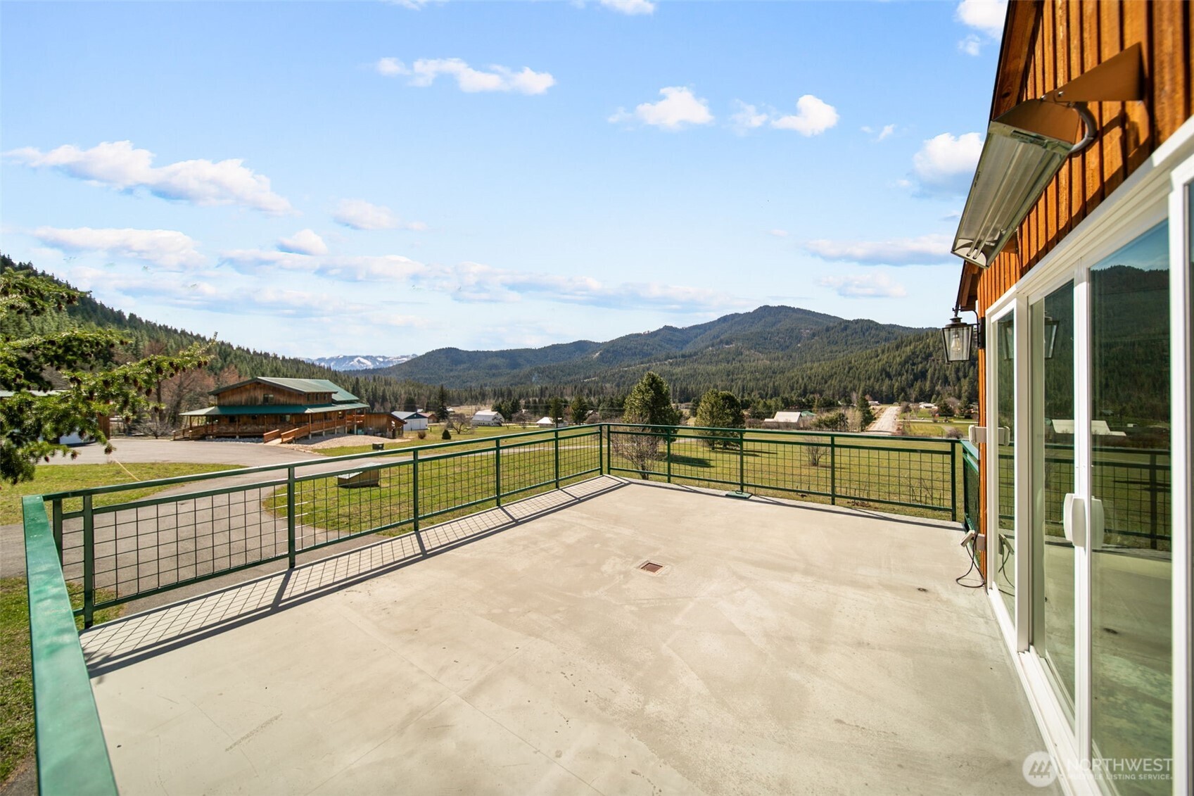 main property photo 21
