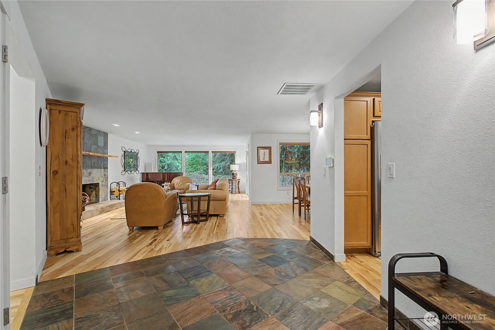 property viewer photo 12
