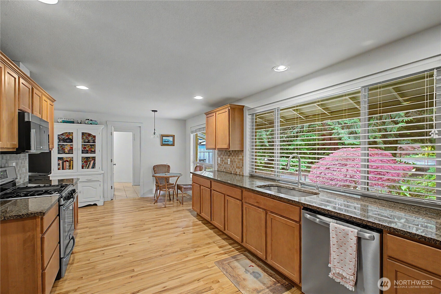property viewer photo 13