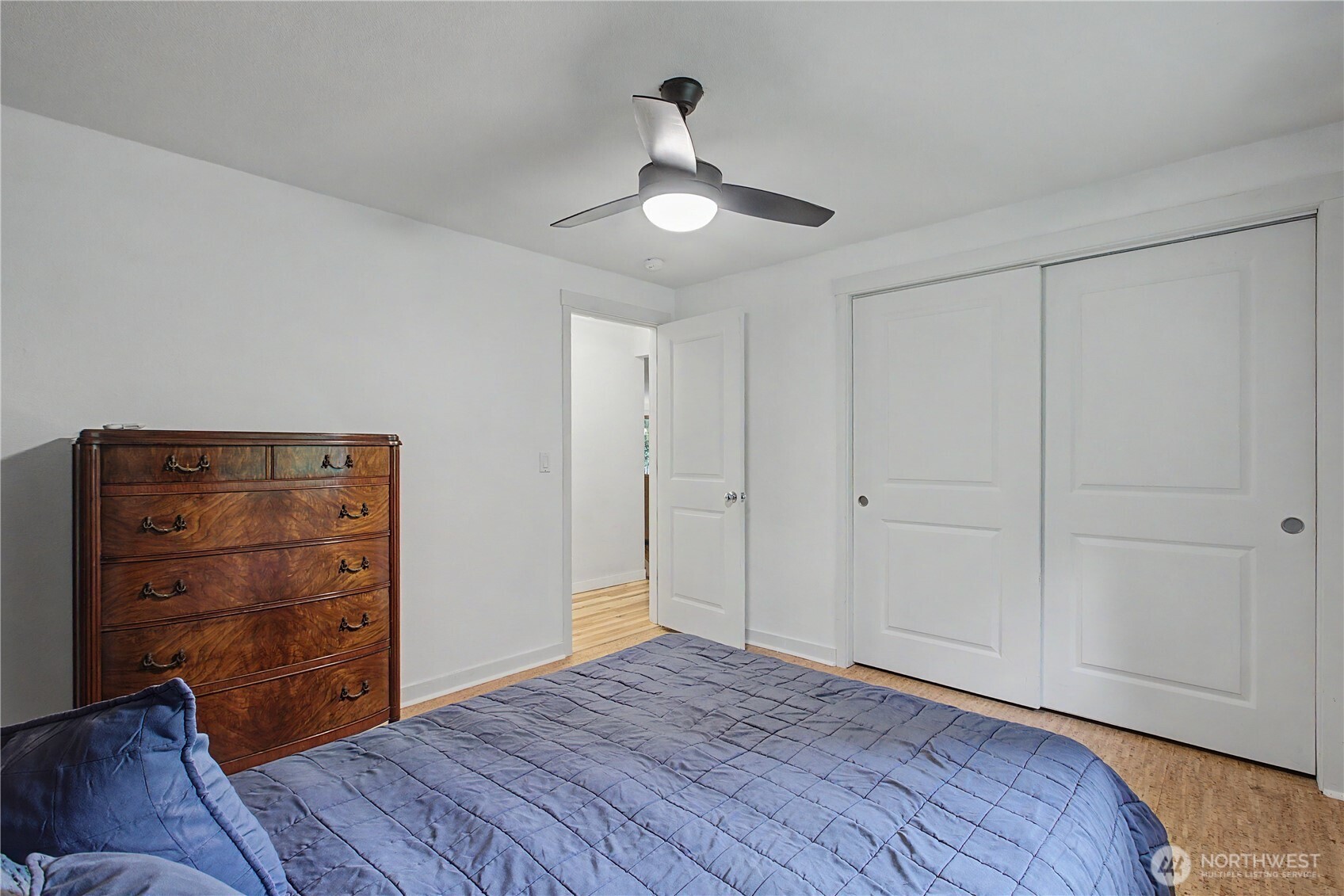 property viewer photo 23