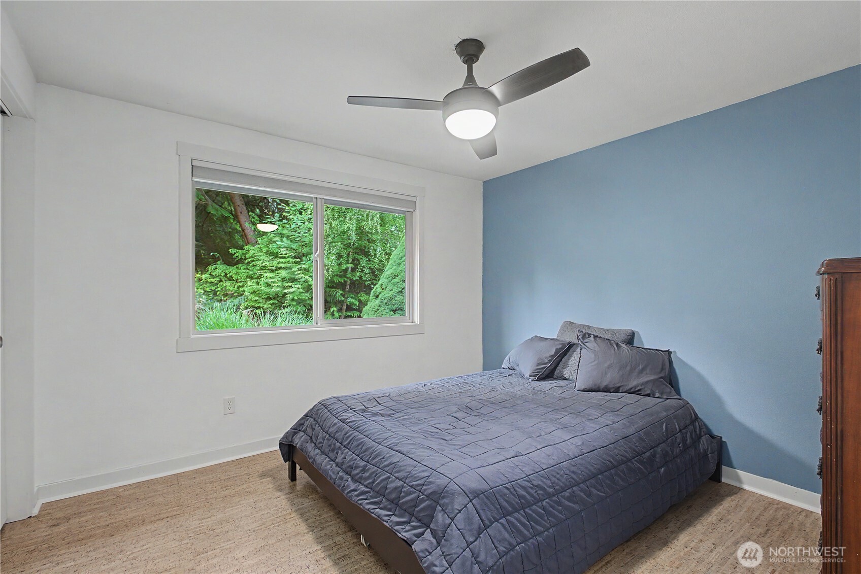 property viewer photo 24