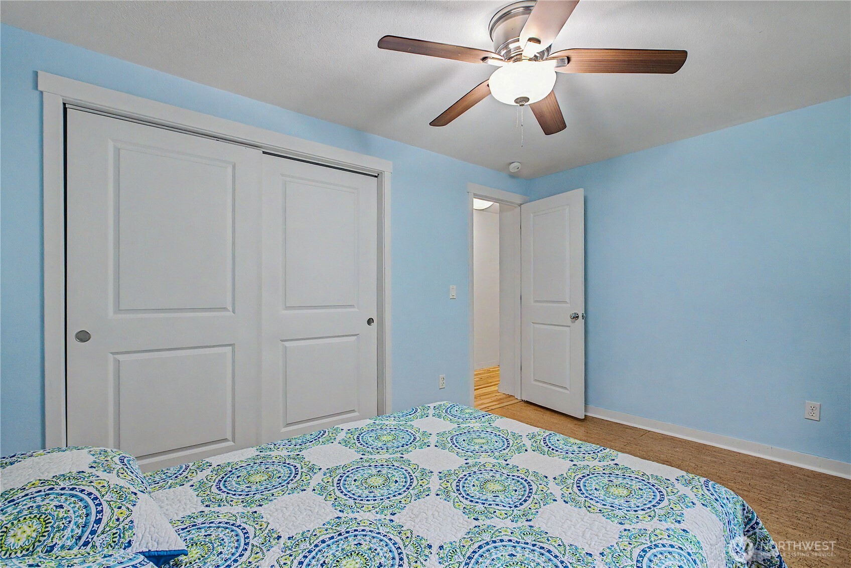 property viewer photo 26
