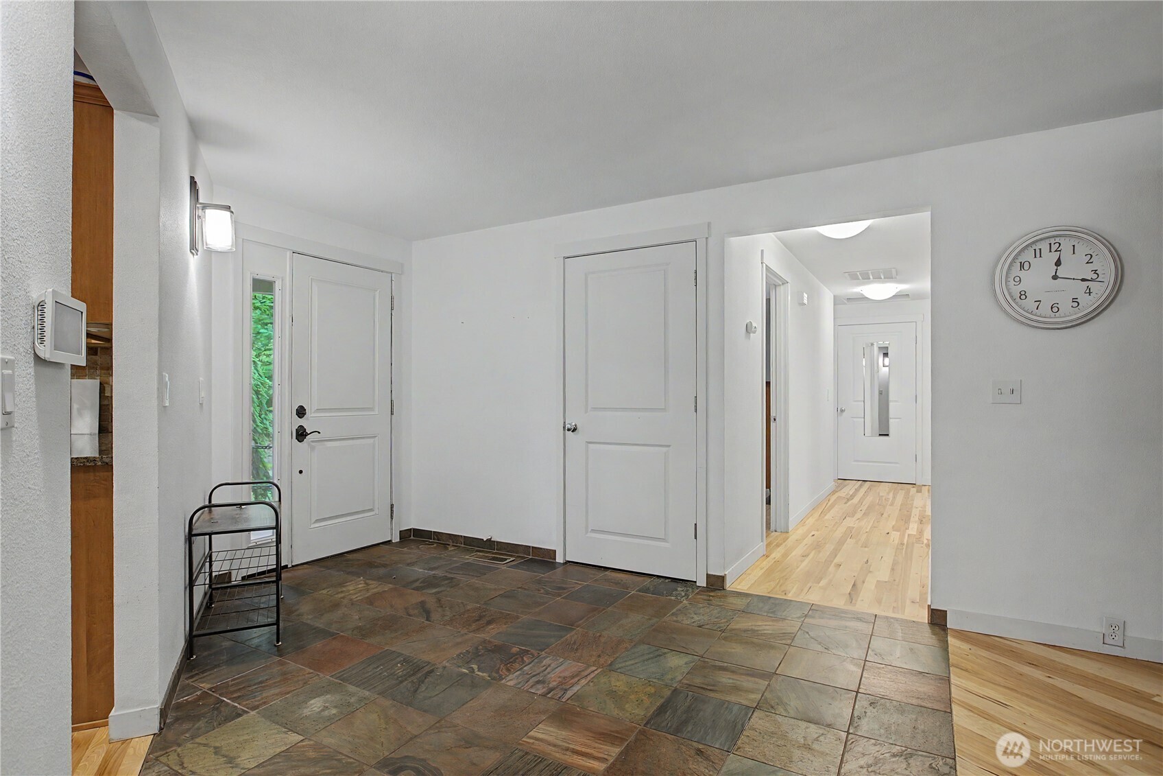 property viewer photo 3