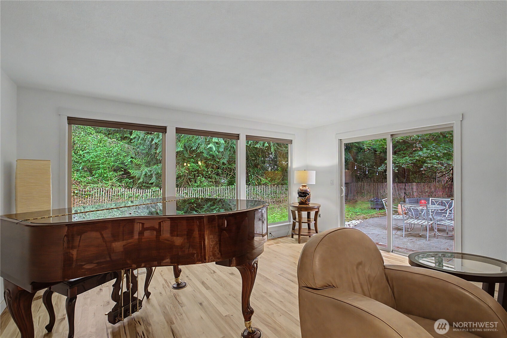 property viewer photo 6