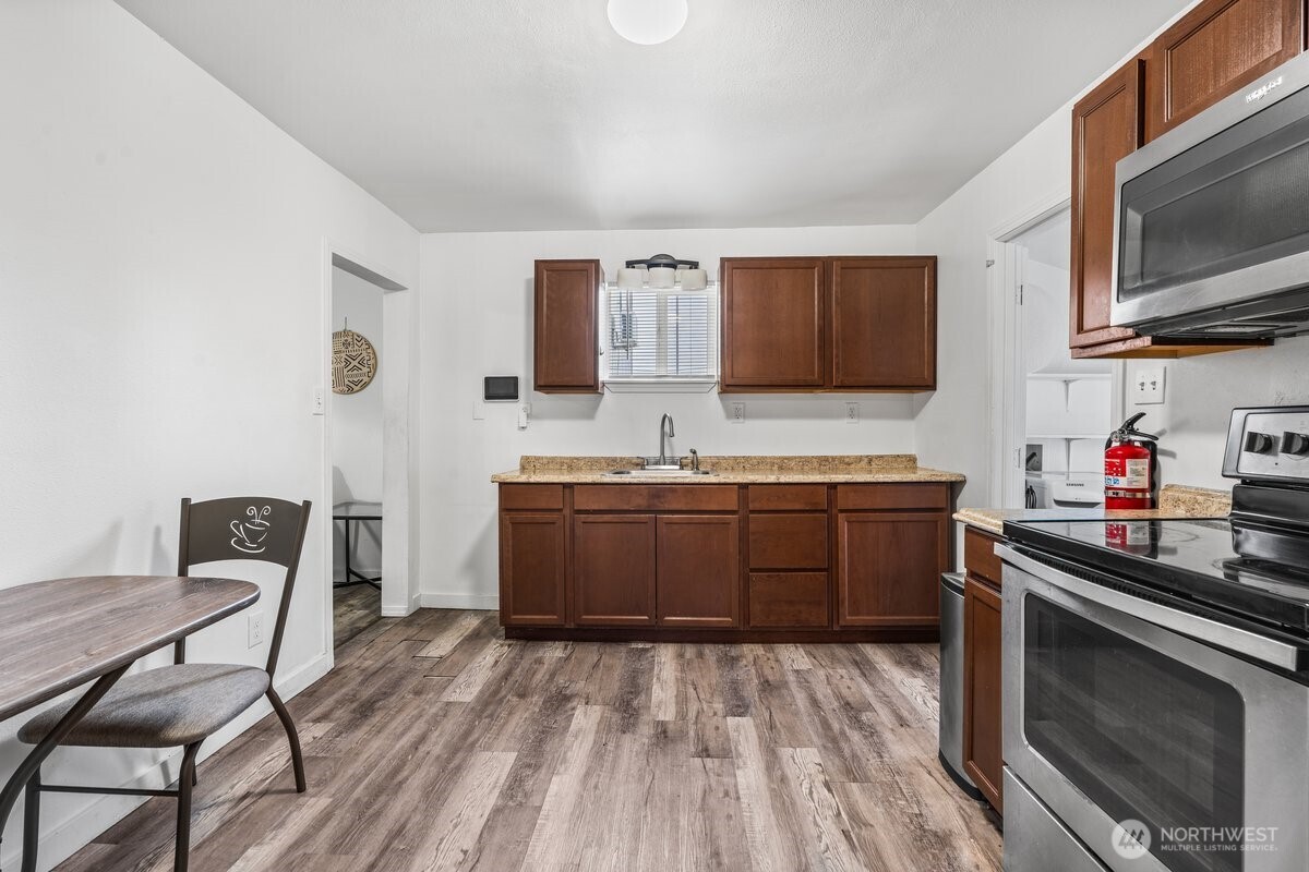 property viewer photo 4