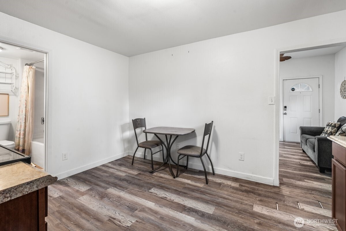 property viewer photo 6