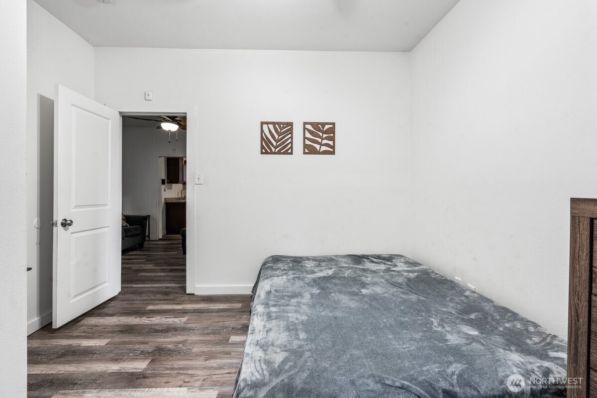 property viewer photo 7