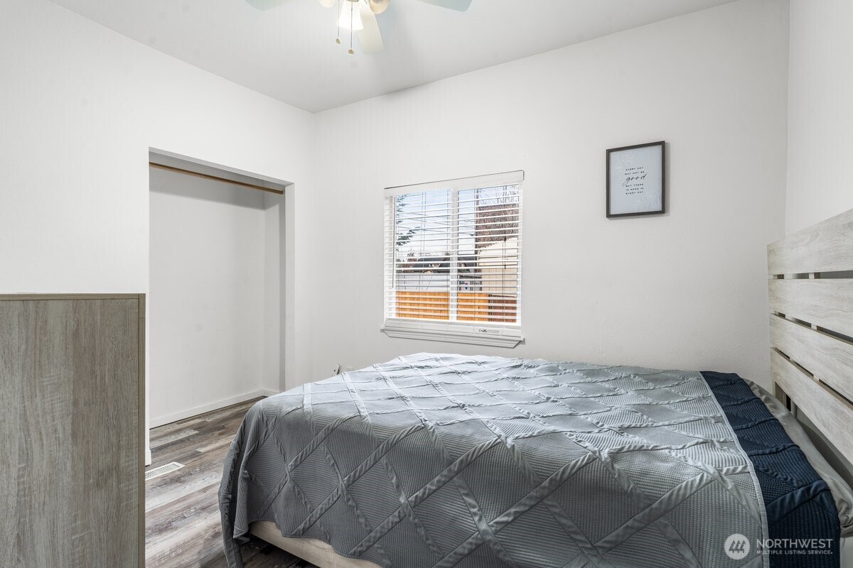 property viewer photo 8