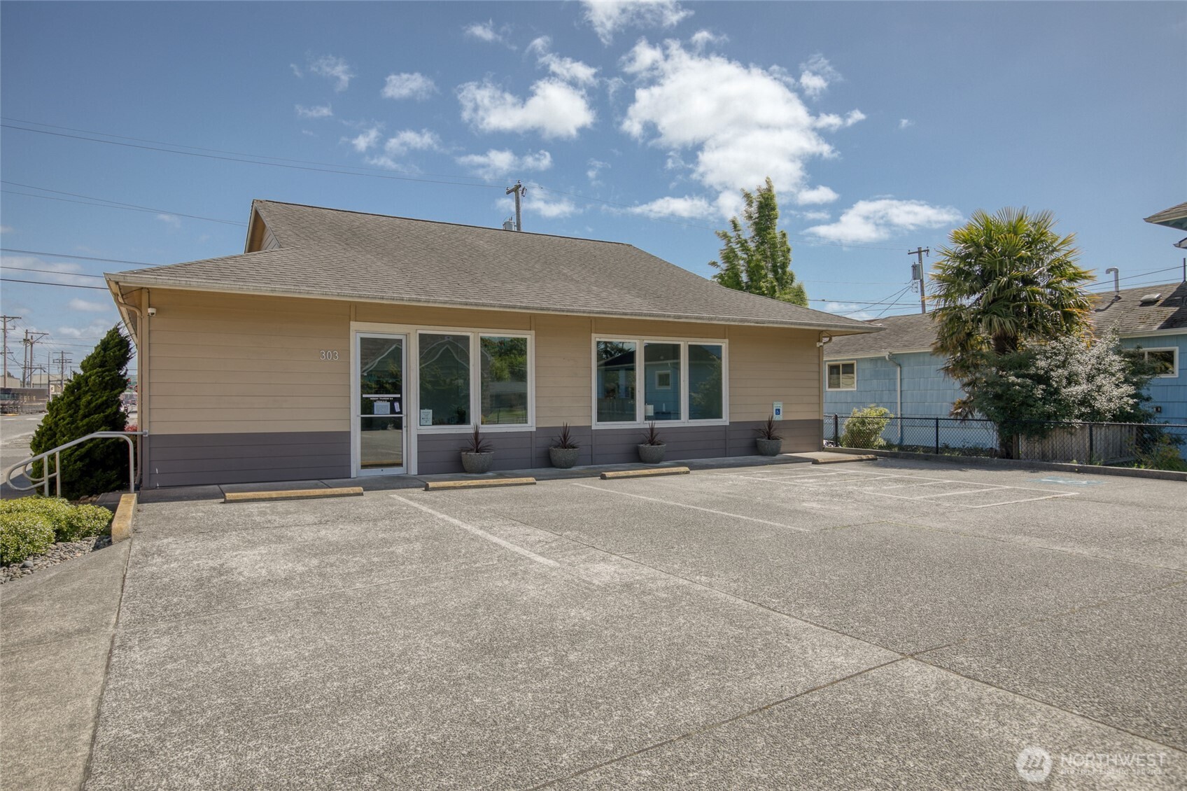 main property photo 22