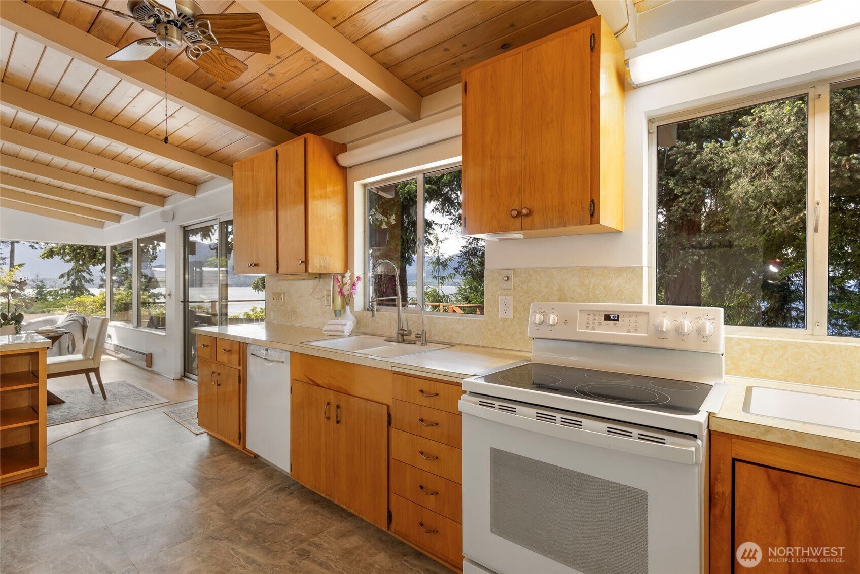 property viewer photo 13